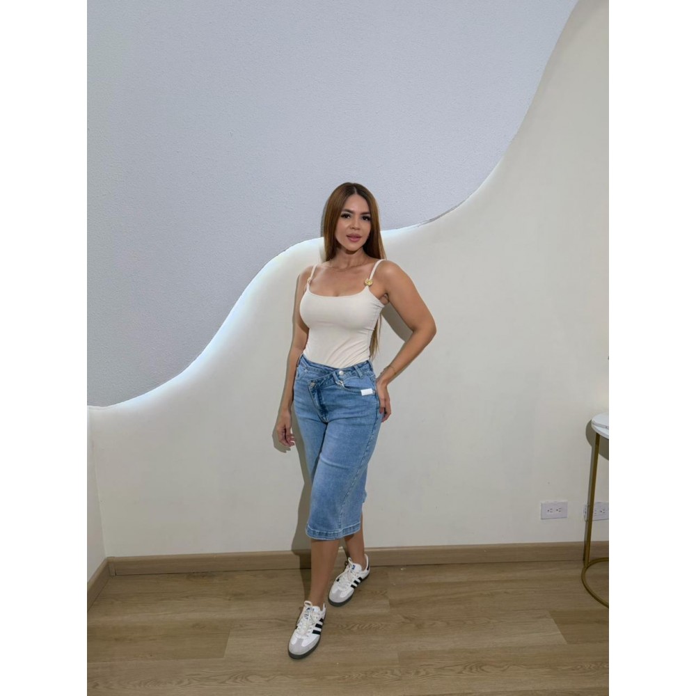 BERMUDA DENIM STRETCH CINTURA CRUZADA